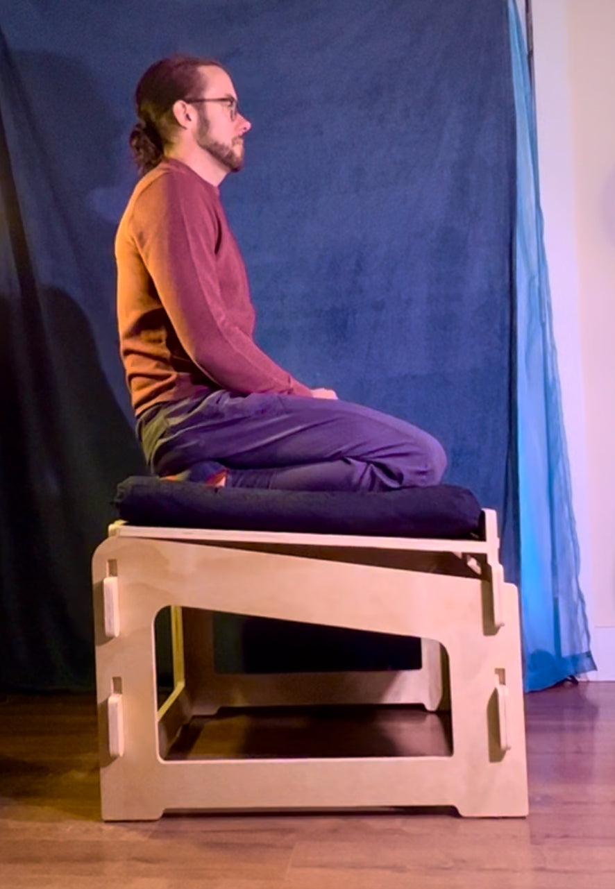 Ergonomic active sitting chair encouraging movement and posture awareness